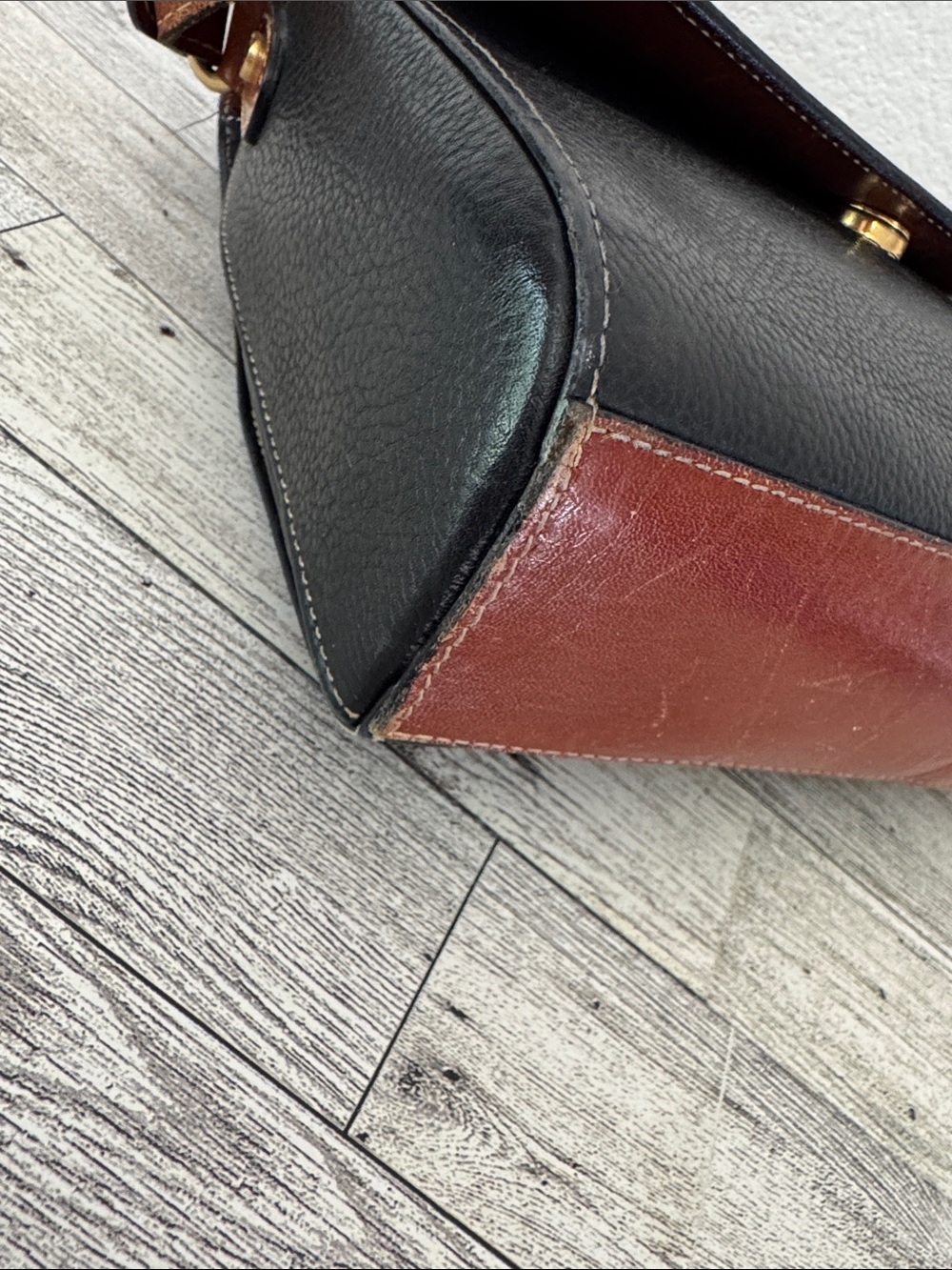 Vintage Bally Black Leather Crossbody with Brown Trim - Picture 4 of 15
